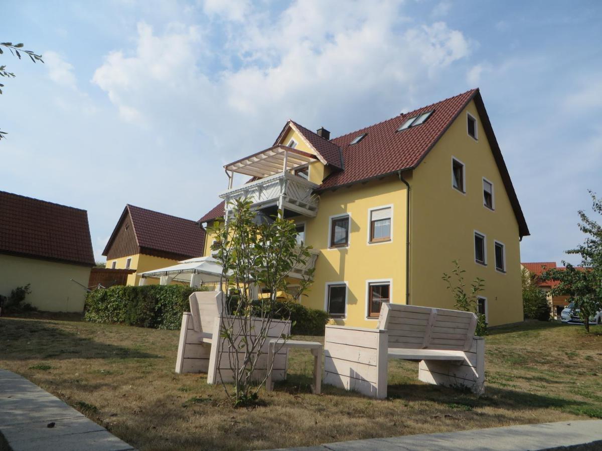 Pension-Gaestehaus Kueblboeck Нойалбенройт Екстериор снимка